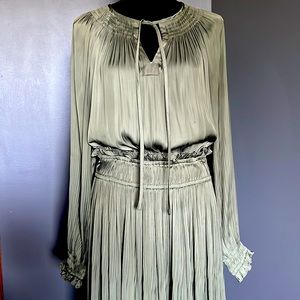 SMOCKED WAIST MAXI DRESS MEDIUM
